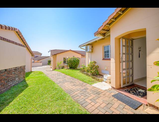 2 BEDROOM SIMPLEX FOR SALE IN SHERWOOD